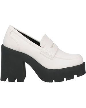 Refresh Loafers - White