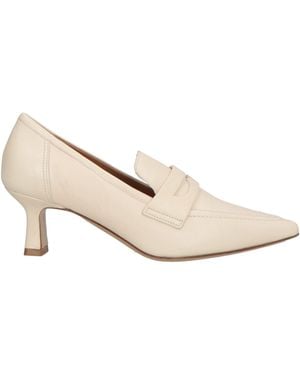 The Seller Court Shoes - Natural