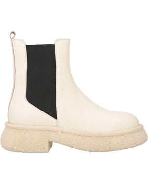 Tosca Blu Ankle Boots - White