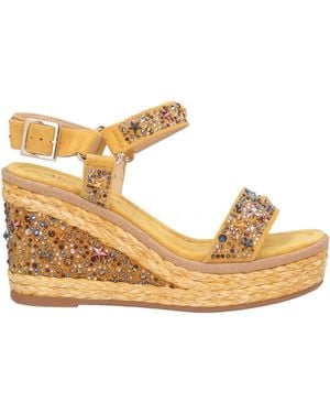 Alma En Pena. Sandals Leather - Metallic