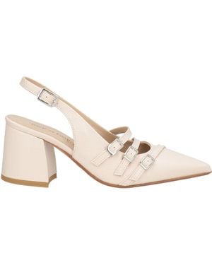 Laura Bellariva Court Shoes - Natural