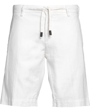 Havana & Co. Shorts & Bermuda Shorts - White