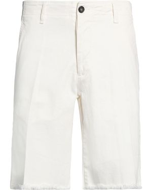 Saucony Shorts & Bermuda Shorts Cotton, Elastane - White