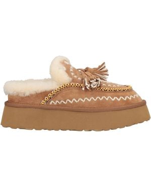 Nan-Ku Couture Mules & Clogs - Braun