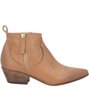 Parisienne Ankle Boots - Brown