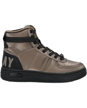Replay Trainers - Brown