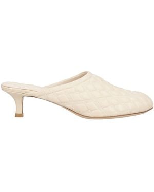 Burberry Mules & Clogs - Natur