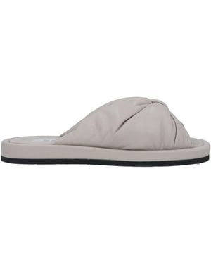 Strategia Sandals - White
