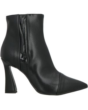 Nila & Nila Ankle Boots - Black