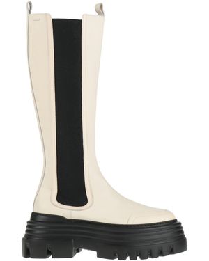 Bally Boot - White