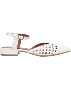 Pas De Rouge Ballet Flats - White