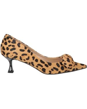 Lola Cruz Court Shoes - Natural