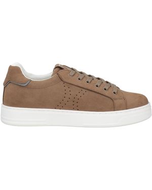 PAUL PIIERCE Sneakers - Marrone