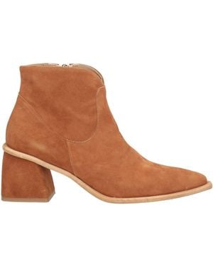Ovyè Ankle Boots - Brown