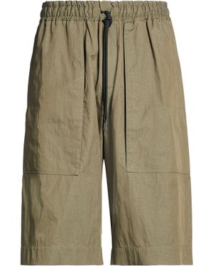 Isabel Benenato Shorts & Bermuda Shorts - Green