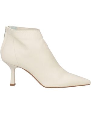 Ovyè Ankle Boots - Natural