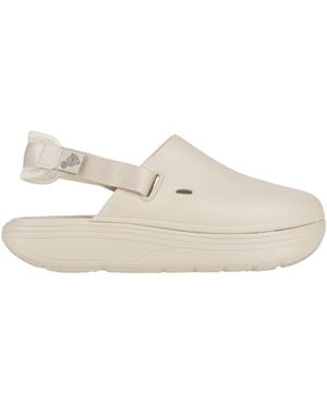 Suicoke Mules & Clogs - White