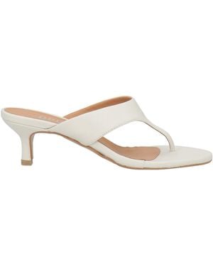 Ovyè Thong Sandal Leather - Natural