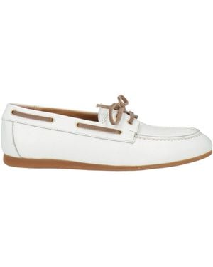 Ovyè Loafer - White