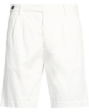 Eleventy Shorts & Bermuda Shorts - White