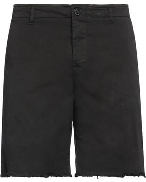 Saucony Shorts & Bermuda Shorts - Black