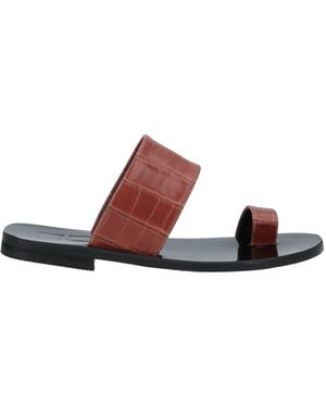 NCUB Thong Sandal - Brown