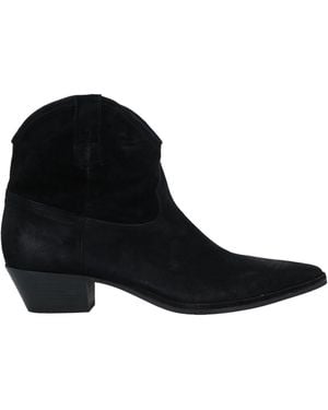Lemarè Ankle Boots - Black