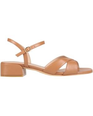 Stuart Weitzman Sandals - Brown