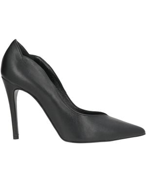 Rebel Queen Court Shoes - Black