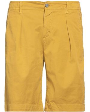 Jeckerson Shorts & Bermuda Shorts - Yellow