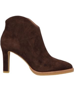 Lola Cruz Ankle Boots - Brown