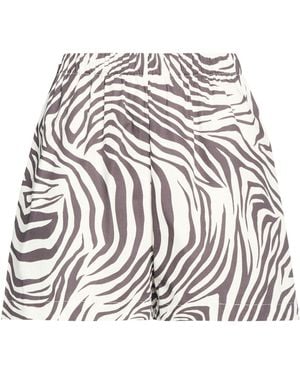 THE M.. Shorts & Bermuda Shorts - White