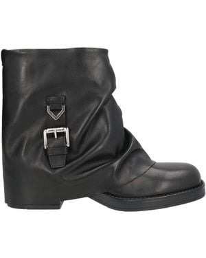 Ovyè Ankle Boots - Black
