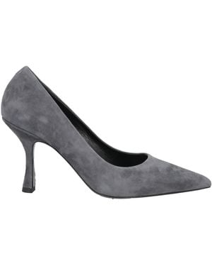 NCUB Pumps - Gray