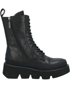 Emanuélle Vee Ankle Boots - Black