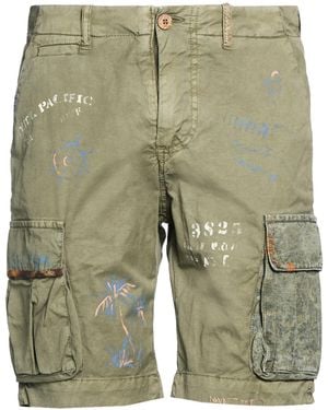 Bob Shorts & Bermuda Shorts - Green