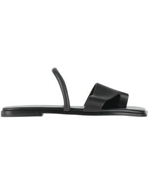 Vic Matié Thong Sandal Leather - Black
