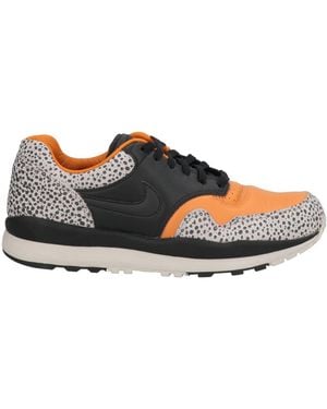 Nike Sneakers - Orange