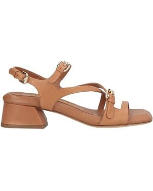 Janet & Janet Sandals Leather - Brown