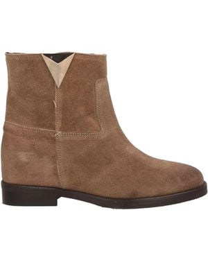 Ovyè Ankle Boots - Brown