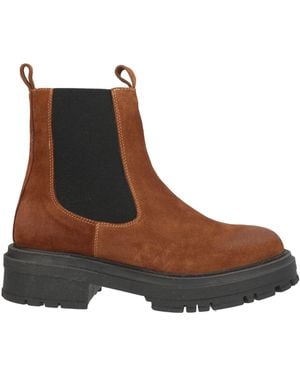 Nila & Nila Ankle Boots - Brown