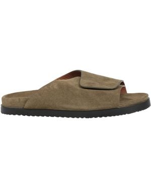 サンダル DOUCAL'S Men Sandals Beige DU3180NECKPF772 NC30 Men's suede double-strap sandal | camel - Doucal's