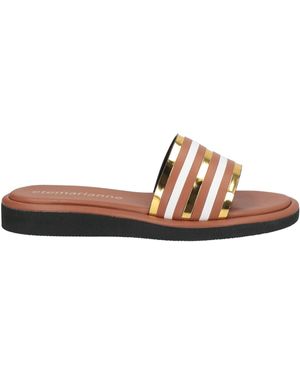 ETEMARIANNE Sandals - Brown