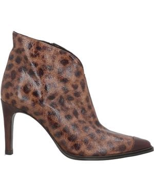 Zinda Ankle Boots - Brown