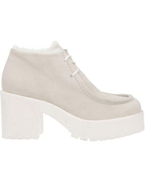 Lemarè Lace-up Shoes - White