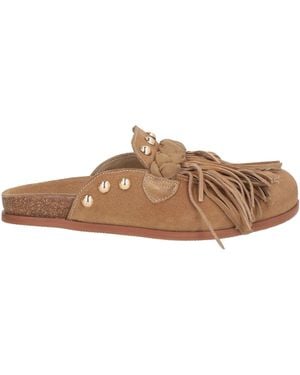 Emanuélle Vee Mules & Clogs - Brown