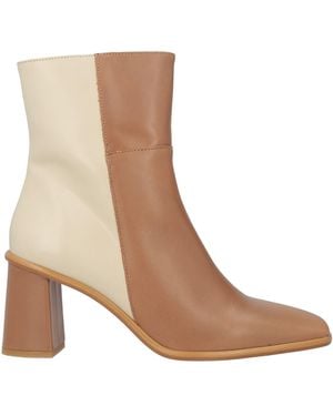 Alohas Ankle Boots - White