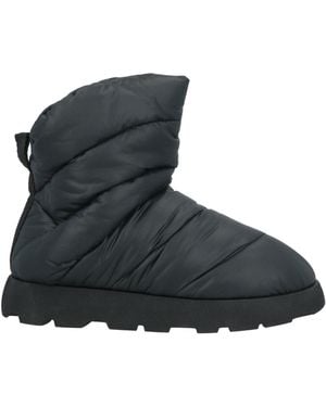 PIUMESTUDIO Ankle Boots - Black