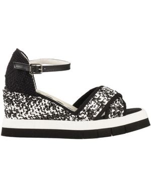 Kanna Sandals - Black