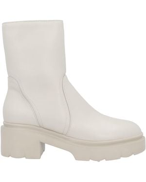 Pomme D'or Ankle Boots - White